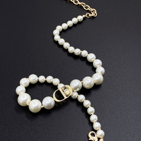Dior Goddess Pearl Necklace - Picture 5 of 5